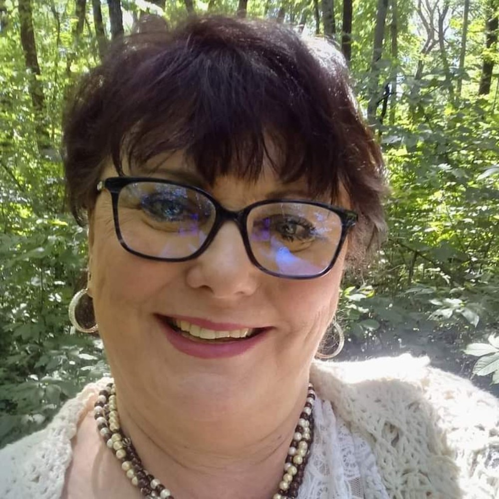 Meet your Posher, Deborah